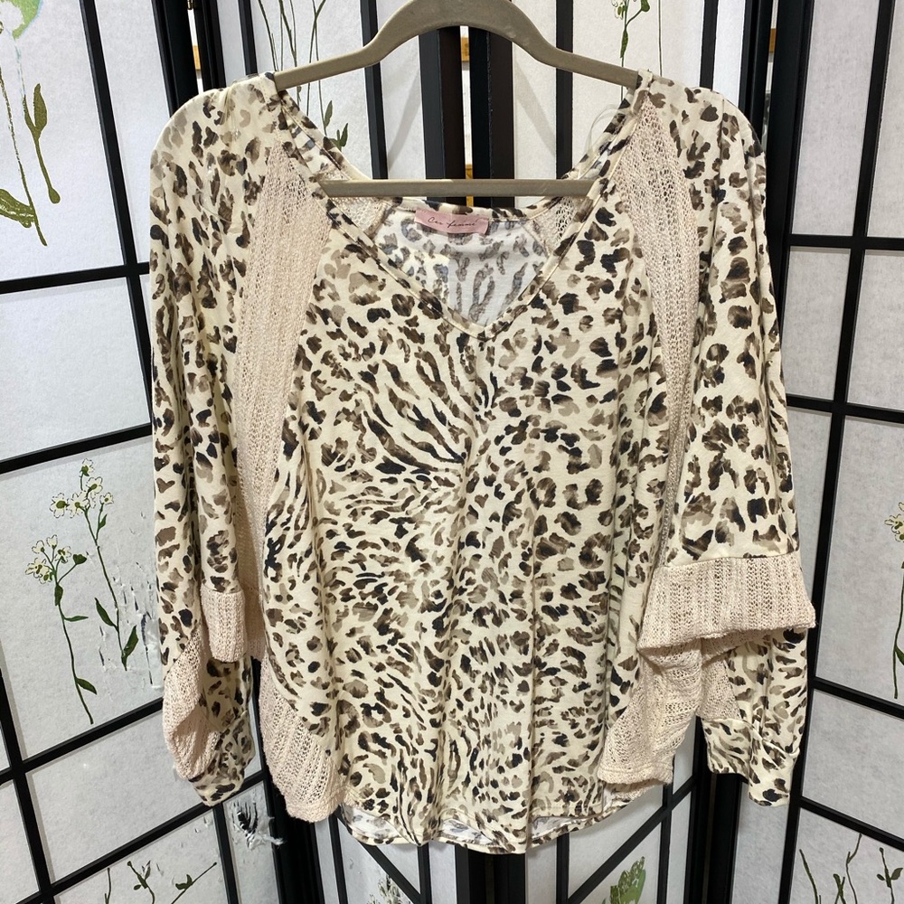 Leopard print top